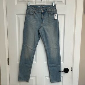 Old Navy WOW Straight Leg High Rise Petite Jeans